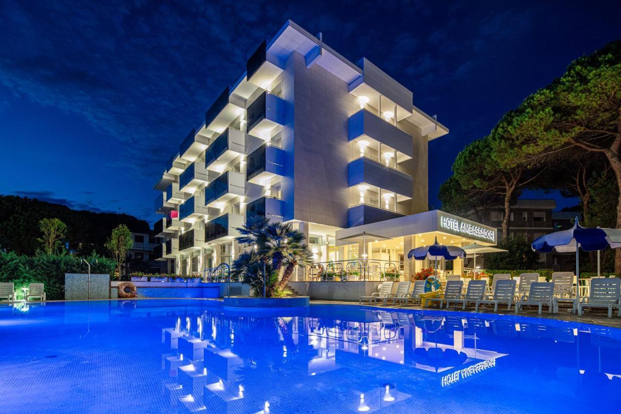 Hotel Ambassador Meuble Линяно Сабиадоро Екстериор снимка